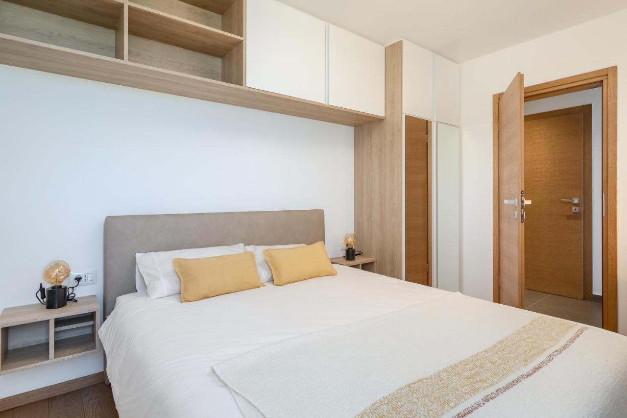 Royal Hilltop Residence Labin  Exterior foto