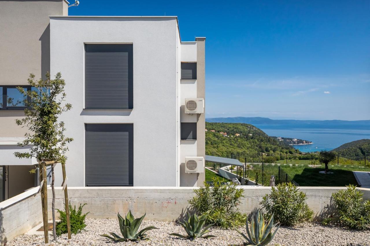 Royal Hilltop Residence Labin  Exterior foto